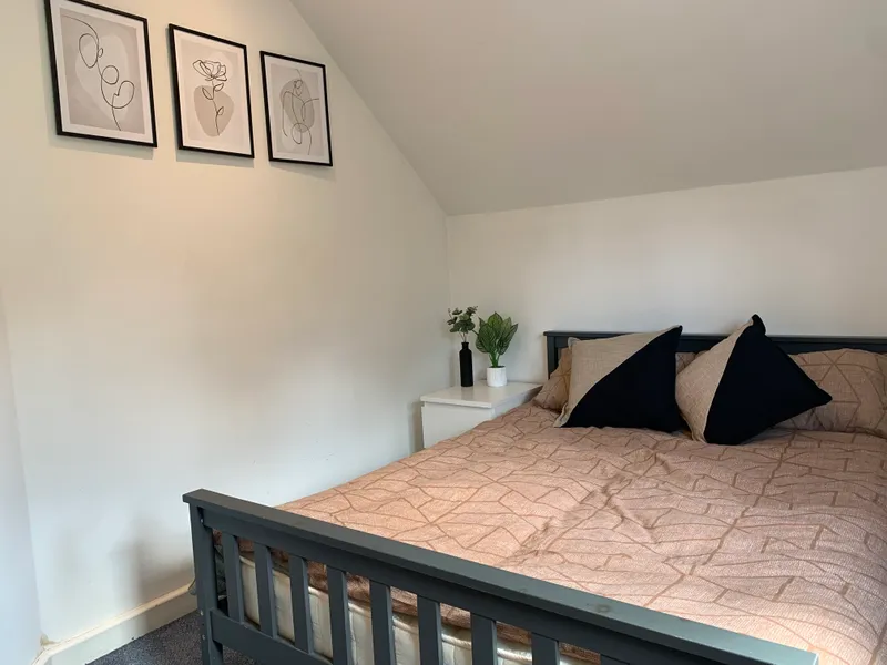 2 BED STUDENT FLAT // 2026/7 - Image 5